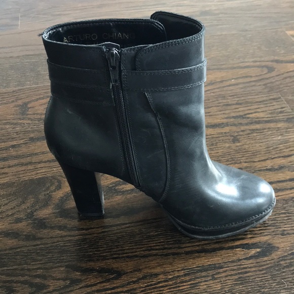 High Booties - Picture 2 of 2